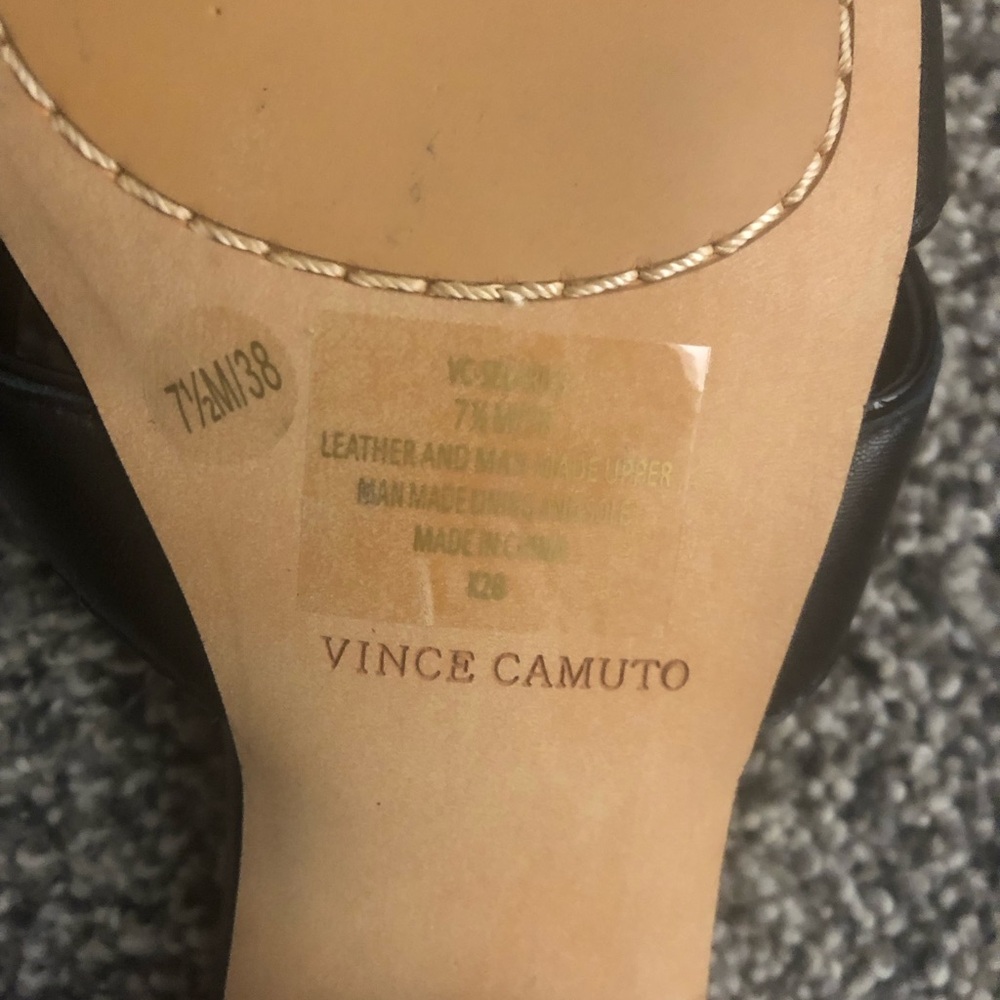Vince Camuto Black Selaries - Picture 5 of 5